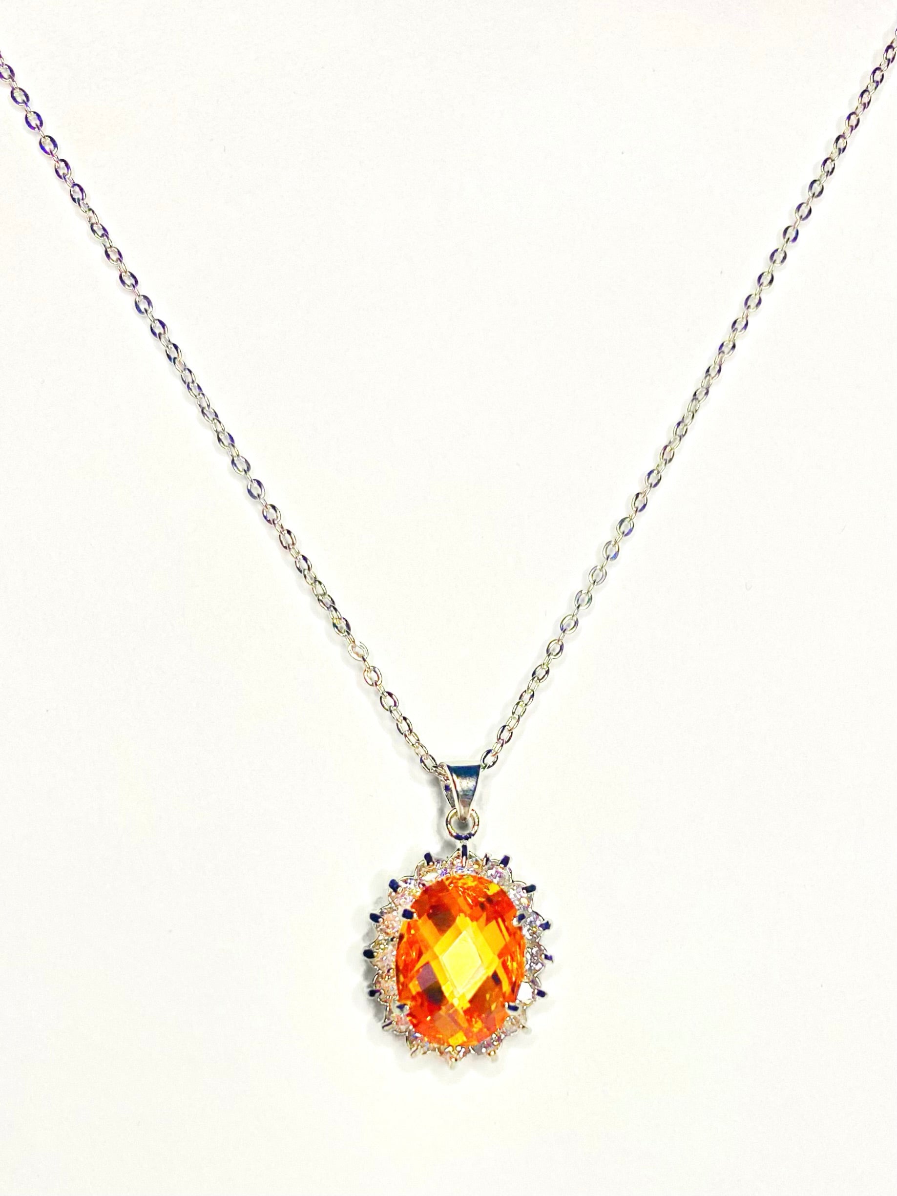 Helo topaz necklace