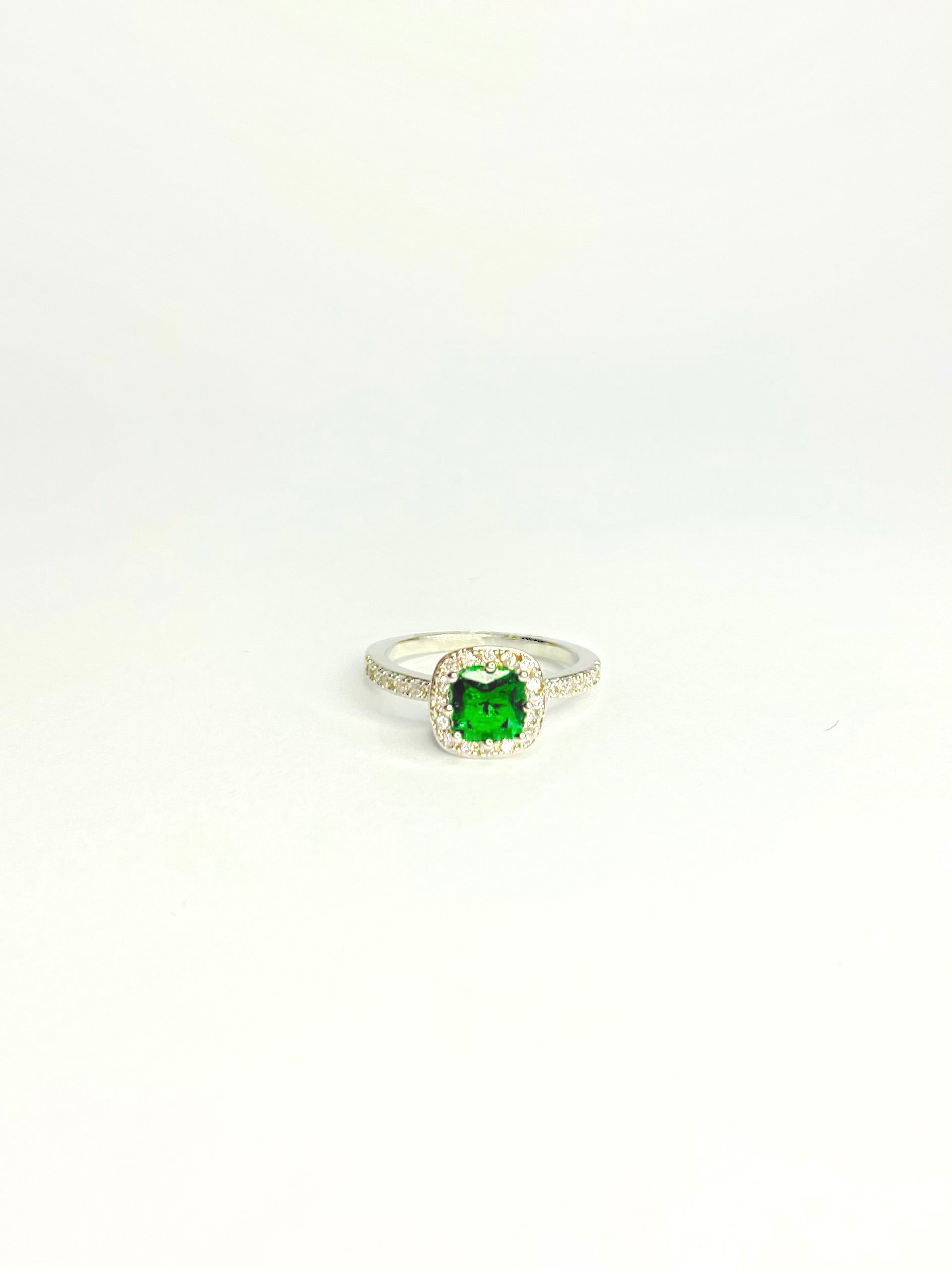 Emerald Radiance Ring