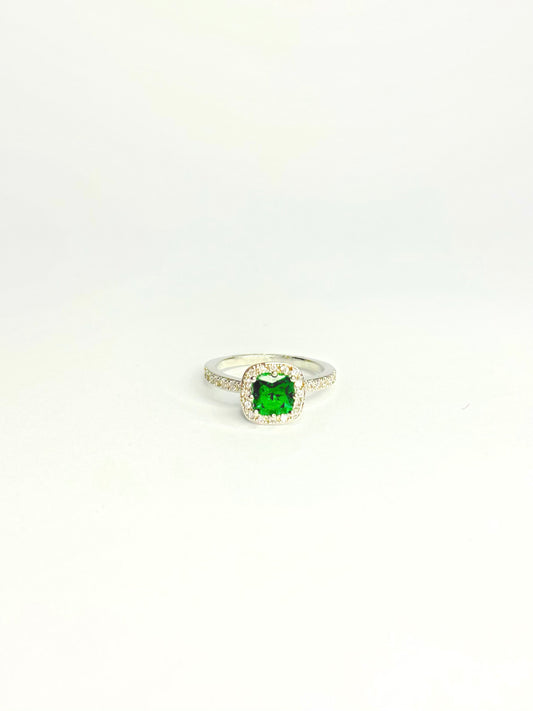 Emerald Radiance Ring